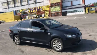Volkswagen Polo 2013 года, 105 л.с., пробег 300000 км, автоматическая коробка передач. VIN: XW8ZZZ61ZEG023834.