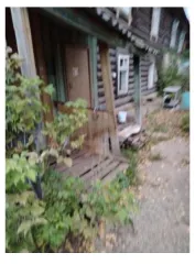 Доля в праве общей долевой собственности (1/2) на квартиру площадью 17,7 кв. м, назначение – жилое, этаж 1, кадастровый номер 18:26:050773:50, местонахождение: Удмуртская Республика, г. Ижевск, пер. Инкубаторный, д. 6г, кв. 1. Организатор торгов не располагает сведениями о зарегистрированных лицах…