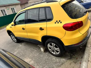 Volkswagen Tiguan 2011, автомобиль марки VOLKSWAGEN модель Tiguan 2011 г.в. VIN-номер XW8ZZZ5NZCG110531. По предварительному согласованию место нахождения гор. Брянск Институтская.