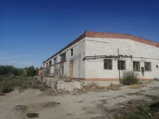 Производственный комплекс, 16 нежилых зданий, 185 172 кв.м, Самарская обл., г. Новокуйбышевск. Производственный комплекс (завод), состоящий из 16 нежилых объектов недвижимости, право аренды земельных участков - 3 635 +/- 21 кв. м, 117 501 +/- 119,97 кв. м, 64 036 +/- 89 кв. м, кадастровые номера…