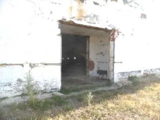 Весовая площадью 15 м2, кадастровый номер: 74:05:0800001:828, адрес: Челябинская область, Варненский район, с. Бородиновка, ул. Мира, 43. Подводящий газопровод к зернотоку, инв. № 304. Склад площадью 1 195 м2, кадастровый номер: 74:05:0800001:531, адрес: Челябинская область, Варненский район, с…