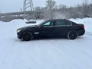 BMW 7 Series 2015 Легковой автомобиль, марка: BMW 7 Series, 2015 г.в., VIN X4XYF41110DZ85680 Находится в залоге в АО «МС Банк Рус».