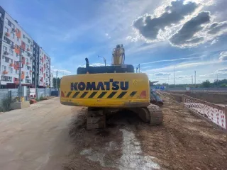 Экскаватор Комацу РС300 8МО, желтый, 2018, пробег   нет данных, 8.27 МТ  187 л. с. , дизель, передний, VIN KMTPC247LJR301444, Калужская обл., с. Детчино, ограничения и обременения: отсутствуют ключи, зарегистрирован за должником Банка, перерегистрация автомобиля на нового владельца будет…