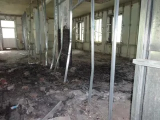 Публичное предложение по продаже земельного участка площадью 10458 кв.м, с кадастровым номером 32:31:0030201:32, с расположенными на нем объектами недвижимого имущества: казарма № 1 с кадастровым номером 32:31:0030201:80, казарма с кадастровым номером 32:31:0030201:40, по адресу: Брянская область…