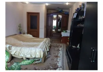 Квартира 40.6 м², 1 комн., Московская обл., г. Звенигород. 1 (одна) комната общей площадью 40,60 кв.м., 5 этаж 17-этажного дома, адрес: Московская область, г. Звенигород, мкр. Супонево, корп. 10, кв. 17, кадастровый номер: 50:20:0050523:2877. Имущество обременено залогом БАНК VTB (PAO) (ИНН…