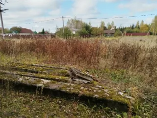 Нежилое здание 36 кв.м и земельный участок 1776 кв.м в Ленинградской области. Объект расположен по адресу: Ленинградская область, Гатчинский район, деревня Большие Борницы, улица А. Золотарева, дом 1. Кадастровые номера: 47:23:0147002:313 (здание), 47:23:0147002:343 (земельный участок). Земельный…