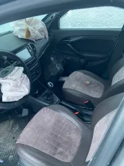 LADA VESTA 2019 года выпуска, VIN XTAGFL110KY329336, серого цвета. Автомобиль после ДТП в переднюю часть, сработала безопасность.