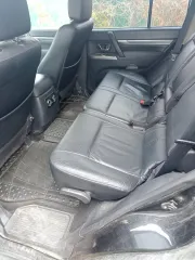 Mitsubishi Pajero 3.0, 2013, цвет: черный, мощность двигателя, л. с. (кВт): 131/178.0. Обращаю внимание, что автомобиль находился в эксплуатации и является бывшим в употреблении; может иметь скрытые недостатки (неисправности), которые являются следствием эксплуатационных дефектов или естественного…