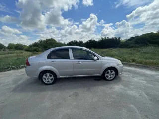 Chevrolet Aveo, 2007 года, 93,9 лс, 285 680 км, АКПП. Автомобиль марки Шевроле Авео модель CHEVROLET AVEO, 2007 г.в. VIN номер KL1SA697J8B088163. Имущество обременено залогом Банка ВТБ (ПАО). Визуальных дефектов по кузову нет, требуется замена кнопки на селекторе, требуется замена одного фиксатора…
