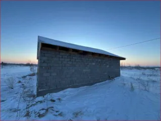 Объект незавершенного строительства 98,5 кв.м и земельный участок 700 кв.м Оренбургская обл Земельный участок, площадью 700 +/- 9 кв. м + объект незавершенного строительства (80% – степень готовности), площадью застройки 98,5 кв.м, расположенные по адресу: Российская Федерация, Оренбургская…