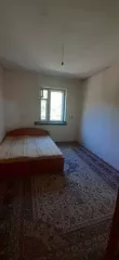 Жилой дом – 2 этажа, 5 комнат, общей площадью 177,50 кв.м., кадастровый номер: 23:33:1503001:680. Земельный участок общей площадью 880,00 кв.м., кадастровый номер 23:33:1503001:169 по адресу: Краснодарский край, Туапсинский район, с. Ольгинка, мкр. Кубань, д. 5, залог в пользу RNKB Bank (PJSC).