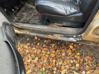 Шевроле Нива 2005 года выпуска, 80 л.с., пробег 140000 км, полный привод. VIN Х9L21230050093601, цвет бежевый металлик. Номер двигателя ВАЗ 2123 0104036, бензиновый, мощность 58,50 кВт (79,60 л.с.), объем 1690 см³. Номер кузова 0093601. Снаряженная масса 1400 кг, полная масса 1850 кг. Технически…