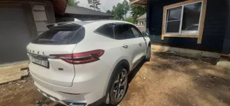 Haval F7 CC6465UM22B 2021 года выпуска, VIN XZGFF06A1MA321667. Согласно акта описи и ареста у автотранспортного средства на заднем бампере имеются потертости.