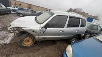Chevrolet Нива 2004 автомобиль Шевроле Нива, 2004 г/в, г/н У 818 УЕ 163, VIN X9L21230050056982, серого цвета, отсутствует передний левый фонарь, повреждения многочисленные по кузову в виде вмятин (капот, бампер, стекла заднего вида), на стекле трещины. Ржавчины по кузову. ПТС , СТС, ключи…