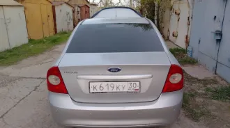 Ford Focus 2006 года, VIN WF04XXWPD46J64409. По двигателю стучит (поршневая), расход моторного масла 1.5 литра на 1000км, требуется замена подушек двигателя всех, течь антифриза с патрубок системы печки и охлаждения, течь масло с шкива коленвала, течь антифриза с помпы, не работает кондиционер…