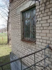 Объект аренды, площадь 96,8 кв. м., номер на поэтажном плане: 1 этажа № 11-13,15, подвала №1, адрес: Карачаево-Черкесская Республика, Зеленчукский р-н, ст-ца Сторожевая, пер. Советский, д 18. Косметический ремонт. Общая площадь: 96.8. Назначение нежилого помещения: Помещение свободного назначения…