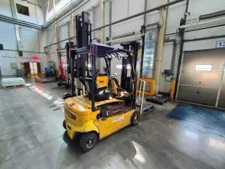 Электрический вилочный погрузчик Yale ERP20VF.3FFL5500.B, номер А955В01918Н.