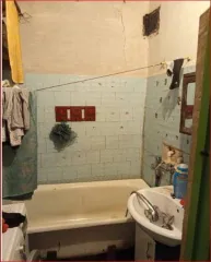 Квартира 60,1 кв.м, Кировская область, Лузский район, город Луза, улица Титова, дом 2А, квартира 28. Общая площадь 60,1 кв.м. Кадастровый номер 43:16:310126:516. Продается 1/2 доли в праве общей долевой собственности.