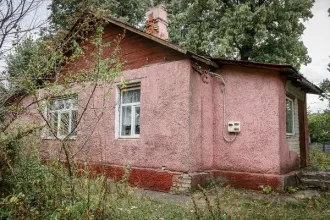 Имущественный комплекс 124,3 кв.м Липецкая обл Имущественный комплекс в составе которого земельный участок общей площадью 551 кв.м., нежилое здание 94,5 кв.м, сарай 7,4 кв.м., сарай, 20,7 кв.м., сливная яма 1,8 кв.м., расположенный по адресу: Липецкая обл., Елецкий район, с. Воронец, ул. Садовая…