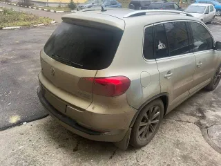 Volkswagen Tiguan 2012 года, 170 лс, 275000 км, полный привод, АКПП Автотранспортное средство:
Марка и(или) модель: VOLKSWAGEN TIGUAN
Год выпуска: 2012
Идентификационный номер (VIN): XW8ZZZ5NZDG113113
Цвет кузова (кабины): Серебристо-желтый
Рабочий объем (см³): 1984
Мощность (кВт/л.с.)…