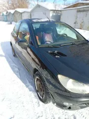 Peugeot 206, 2001 автомобиль легковой марки ПЕЖО-206, 2001 года выпуска, VIN VF32CKFWR41768136, цвет черный. С имуществом, являющимся предметом торгов, можно ознакомиться по адресу электронной почты: kobzeva.elena.128@mail.ru