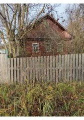 Жилой дом площадью 43.9 кв.м и земельный участок площадью 1615 кв.м. Адрес: Ленинградская область, Бокситогорский район, поселок Заборье, улица Кооперативная, дом 47. Кадастровый номер дома: 47:18:0424001:1356. Кадастровый номер участка: 47:18:0424001:22. Назначение участка: земли населенных…