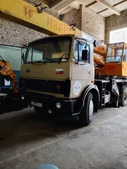Автокран КС-3577-4 1994 года выпуска, идентификационный номер (VIN) XVN357740R0007327, паспорт транспортного средства 21 КН 423952, модель и номер двигателя ЯМЗ-236М2-21088, цвет оранжевый, мощность двигателя 180 (132 кВт), рабочий объем 11150 см3, разрешенная максимальная масса 15820 кг. За время…