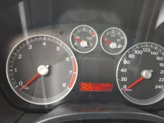 Ford Focus 2007 года выпуска. VIN: X9F4XXEED47U22649.