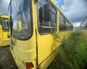 Автобус ЛиАЗ 525636, VIN XTY52563680020247, 2008 г/в, г/р знак АН424 69 Неудовлетворительное.  Автобус несколько лет не эксплуатируется, разукомплектован. Кузов и пол имеют многочисленные очаги коррозии и сквозной коррозии, деформации, следы предыдущих ремонтов. Остекление имеет многочисленные…