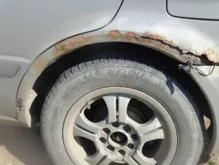 Toyota Tercel 1998 года, 82 л.с., пробег 470048 км. Цвет серебристый. ПТС 65673907, госномер М143АН65. Изготовитель Япония, тип двигателя бензиновый. Кузов № EL510237306, разрешенная максимальная масса 1215 кг, масса без нагрузки 940 кг.