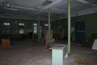 Здание женской гимназии и флигель, 1472.5 м², Костромская область. Объекты культурного наследия регионального значения: «Ансамбль, XIX в.: Здание женской гимназии. Здесь была создана первая комсомольская ячейка», 2-я четв. XIX - 80-е гг. XIX в.; 1919 г., назначение: нежилое, общая площадь 1373,3…