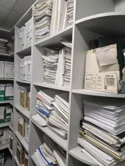 Нежилое помещение 361 кв.м, 11/250 доли на ЗУ 10 810 кв.м, Ленинградская обл., Кингисепп. Нежилое помещение - 361,0 кв. м с учетом неотделимых улучшений (23 поз.), помещения № 1-24 первого этажа (вход № 6) незавершенного строительством двухэтажного кирпичного здания общественного центра, 11/250…