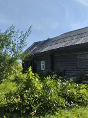 16/36 доля в праве на жилое здание, площадь: 22,6 кв.м., кадастровый номер: 52:15:0150134:27  ветхое  и земельный участок, площадь: 1 550 кв.м., категория земель: Земли населенных пунктов, разрешенное использование: Для ведения личного подсобного хозяйства, кадастровый номер: 52:15:0150134:13…