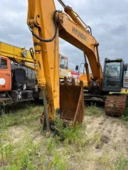 Экскаватор HYUNDAI R250LC 7 Экскаватор HYUNDAI R250LC 7, 2011 года выпуска, VIN № HHIHN701HB0002420, №двигатель: 26469563. Цвет   серый желтый. Мощность двигателя л.с.  кВт : 121  165 . Вид движителя   гусеничный, ПСМ ТС 722359 от 26.07.2011г.