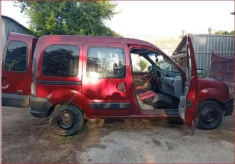 Renault Kangoo 2001 года, VIN: VF1KC0WGF25625796, госномер О446ОН76. ПТС отсутствует.