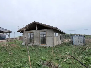Дом 86 кв.м, участок 734 кв.м, Московская область, д. Загорье. Жилой дом, без отделки, кадастровый номер (50:08:0060239:2496) площадь 86 кв.м. Расположен на земельном участке кадастровый номер (50:08:0060239:1360) площадь 734 кв.м, адрес: Россия, Московская область, городской округ Истра, деревня…
