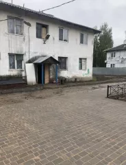 Квартира, кадастровый номер: 47:18:0000000:7798 , общая площадь 51.3 кв.м., расположенная по адресу: Ленинградская область, Волховский район, Пашская волость, с.Паша, ул.Строительная, д.5, кв.9, находится в залоге у ПАО «СОВКОМБАНК»,  имеются лица, зарегистрированные по месту жительства в квартире…