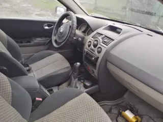 Renault Megan II 2004 года, цвет коричневый. VIN: VF1LM1BOH32299433, госномер О685УК 68. Модель двигателя: K4MT 760, бензиновый, объем 1598 см³, мощность 113 л.с. ПТС 64 РВ 040024. Пробег 211 471 км. Неисправности: не работает передний стеклоподъемник, требуется замена ремня генератора, повреждена…