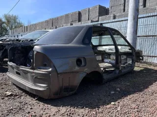 Лада Приора, г/н А 647 ТХ 156, VIN XTA217050J0557264. От автомобиля остался только кузов, все комплектующие отсутствуют. Без колес, без дверей, отсутствует крышка багажника. Имущество продается в том виде, комплектности и состоянии, в каком оно есть. За скрытые дефекты имущества Продавец…