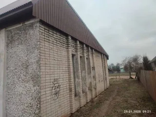 Здание магазина 226,4 кв.м. и право аренды участка 505 кв.м., Смоленская область. Здание, назначение: нежилое, наименование: магазин, количество этажей 1, площадь 226,4 кв.м., кадастровый номер 67:25:0010606:147, расположенное по адресу: Смоленская область, Ярцевский район, г. Ярцево, ул…