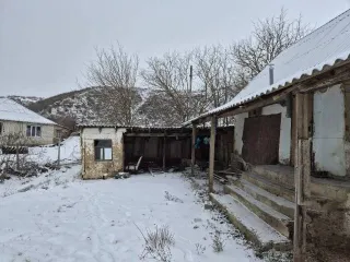 Дом 44.8 кв.м, участок 1500 кв.м, Ставропольский край, с Новозаведенное, ИЖС. Жилое здание, площадь: 44,8 кв.м., кадастровый номер: 26:25:051819:72 и земельный участок, площадь: 1 500 кв.м., категория земель: Земли населенных пунктов, разрешенное использование: ИЖС, кадастровый номер…