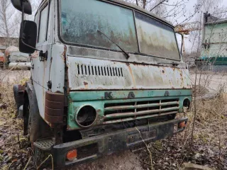 Автомобиль КАМАЗ 5410 VIN Отсутствует, г.в. 1990  Автомобиль ВАЗ 21124 VIN ХТА 21124080514861, г.в. 2007  Автомобиль МАЗ 5334 ТЗА 7 VIN Отсутствует, г.в. 1988  Автомобиль МАЗ 5551 VIN ХТМ555100Р0043052, г.в. 1995  Полуприцеп  ТЦ 25  96012 VIN ХЗW96012010000035, г.в. 2001