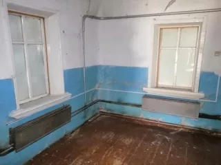 Пермский край, Октябрьский городской округ, д. Большой Сарс, ул. Мира, д. 3 Нежилое помещение, кадастровый номер 59:27:0721001:838, назначение: нежилое, площадь 42,7 кв. м, с земельным участком с кадастровым номером 59:27:0721001:105 площадью 62 кв. м, по адресу: Пермский край, Октябрьский…