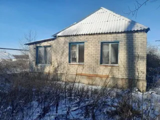 Квартира 49,8 кв.м., 1-комн.; жилое помещение 49,8 кв.м., Саратовская область, р-н Самойловский, с Благовещенка, ул Ленина, д 105, кв 1, кадастровый номер: 64:31:000000:3515