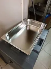 Гастроемкости нержавеющие для кухни: гастроемкость 1/1*100 нержавеющая с крышкой — 30 штук. Оборудование для кухни.