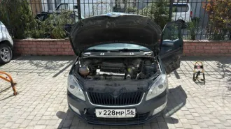 Skoda Fabia 2013, цвет темно-серый, VIN: XW8EC45J3EK501048, г/н: Y228MP56, мощность двигателя, л. с. (кВт): 86 (63), разрешенная максимальная масса 1559 кг, масса без нагрузки 1153 кг, вид собственности: совместно нажитое имущество