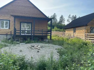 Дом 141,2 кв.м. и земельный участок 663 кв.м. в Иркутской обл. Дом, площадью: 141,2 кв.м., с кадастровым номером: 38:36:000016:3227, расположенный на земельном участке, площадью: 663 кв.м., с кадастровым номером: 38:36:000016:3081. Адрес: Российская Федерация, Иркутская область, м.р-н. Иркутский…