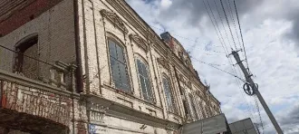 Нежилое помещение 574,7 кв.м Кировская область Нежилое помещение, этаж 2, площадью 574,7 кв.м., кадастровый номер 43:39:030213:240, расположенное по адресу: Кировская область, город Яранск, улица Карла Маркса, дом 29, пом. 20001. Нежилое помещение является частью здания с кадастровым номером…