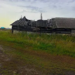 Здание склада общей площадью 1153.8 кв.м и земельный участок площадью 1801 кв.м. Адрес: Россия, Курганская область, Петуховский район, деревня Новое Ильинское, переулок Широкий, дом 4. Здание нежилое, назначение: склад, вид права: совместная собственность. Кадастровый номер здания…