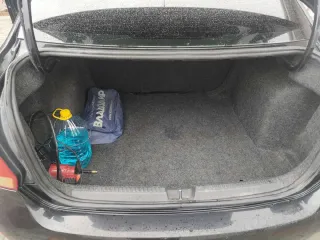 Volkswagen Polo 2011 легковой автомобиль, 2011 года выпуска, с VIN номером XW8ZZZ61ZCG021870.